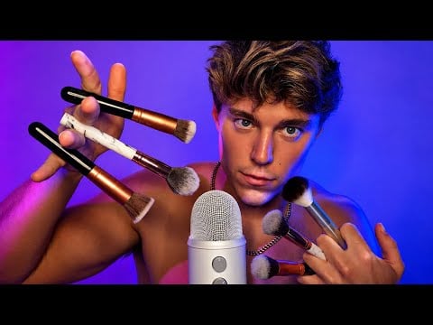 ASMR Mic Brushing in 4D 