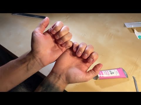 ASMR De uñas, hablando MUY seriamente de lo nuestro🥺