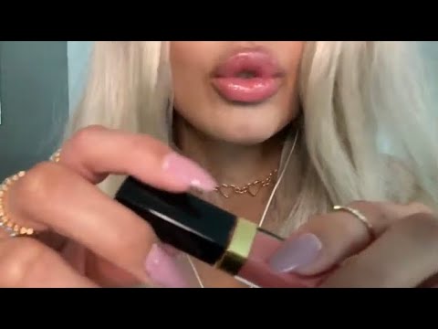 ASMR Kisses, Up Close, Lip Gloss Sounds, Tongue Clicking (No talking)