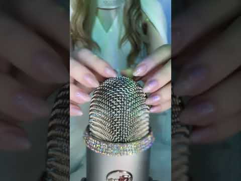 Which mic scratch and tapping do you like?#asmr #shorts #thisorthat