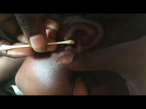 Asmr pampering her face very relaxing #asmr #satisfying #satisfying