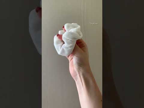 [ visual #asmr ] Playing with a scrunchie + layered sounds