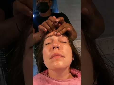 Me masajeó hasta las cejas 😲 Relajante #masaje de cejas en #India 🇮🇳 ¡Mi primera vez! #Asmr