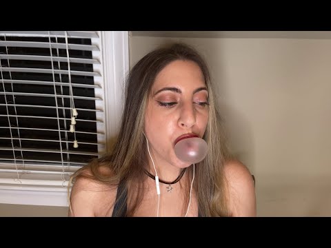 Gum Chewing ASMR | Gum Cracking | Whispered 🤫🎧