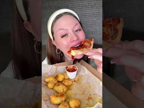 What A Treat #dominospizza #eat #food #mukbang #pregnant