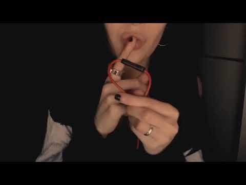 ASMR (español) SONIDOS DE BOCA Y BESOS MIC NIBBLING, KISSES AND MOUTH SOUNDS NO TALKING