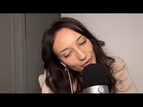 Je chuchote vos prénoms proche du micro ASMR français 😴🥰