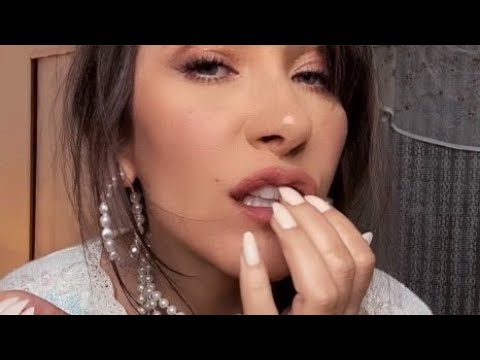 ASMR outfit no talking, fabric sounds, tapping, body triggers, teeth tapping, mic scratching, nails