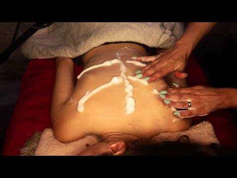 💤 ASMR SOIN ET MODELAGE DU DOS - chuchotements et divers sons relaxants