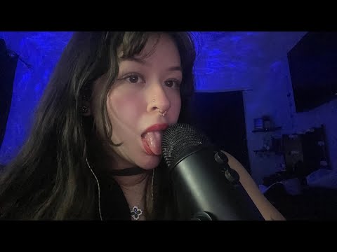 ASMR Mic Licking & Mouth Sounds (no talking)