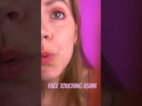 ASMR ACARICIANDO TU CARITA #Shorts #asmrespañol #facetouching