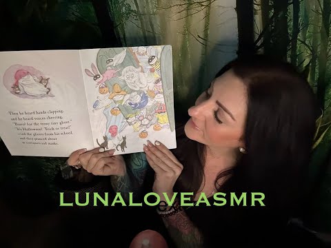 ASMR Reading 📖👻 Kids Halloween Books!