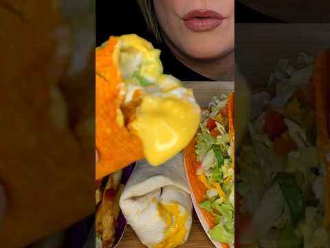 Eating Cheesy Tacos! #food #asmr #tacobell