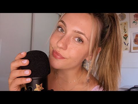 ASMR Mouth Sounds❣️ (lipgloss application)