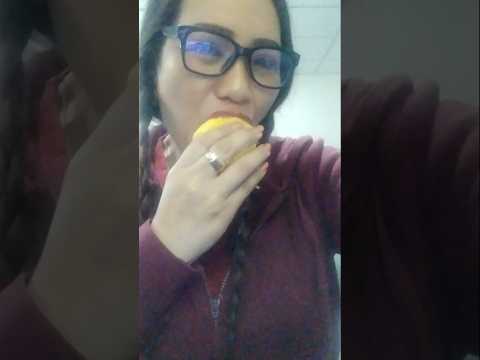 HOW I EAT JUICY MANGO #mukbang #fruit #shortsfeed #everyone #challenge