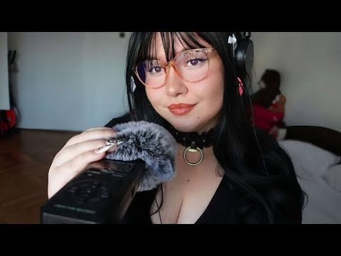 ASMR ♡ mic scratching, personal attention, nail sounds, hand sounds