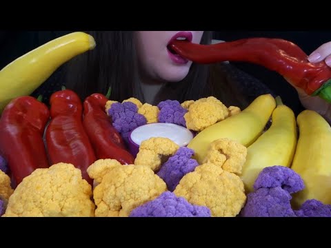 HEALTHY EATING ASMR Raw Veggie Platter [Zucchini, Pepper, Cauliflower] SATISFYING Crunchy Sounds