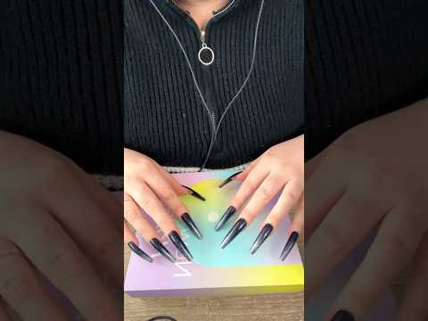 Long nails ✨ #asmr #tingles #relax #josefinasmr #asmrshorts #sleep #nailtapping #longnails #tapping