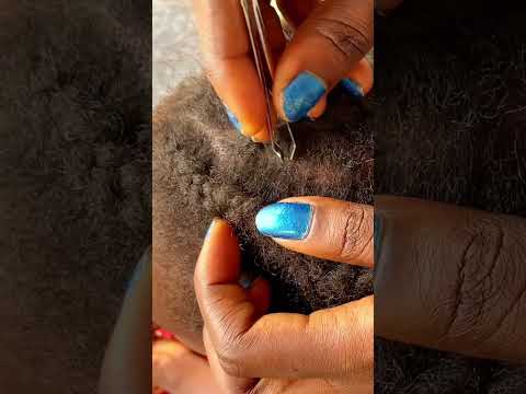 Asmr ✨loosening my sister baby sk not Afro hair- no sound #asmr #tingling #relax #scratch
