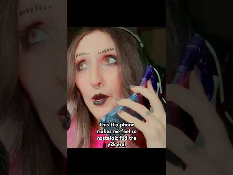 this flip phone is SO cool😍🦋 #asmr #galaxyflip6 #asmrsound #nailtapping #asmrglitter