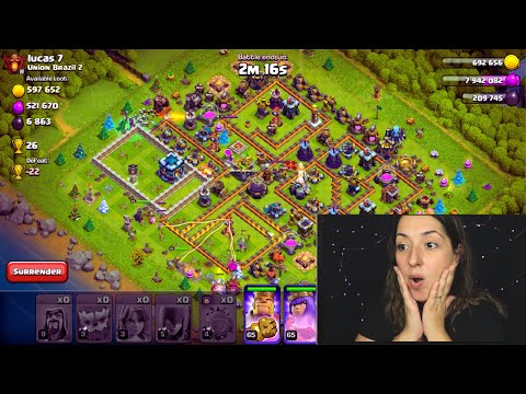 Türkçe ASMR ● OYUN ● Clash Of Clans Oynuyorum ● Sakız ve Yakın Fısıltı