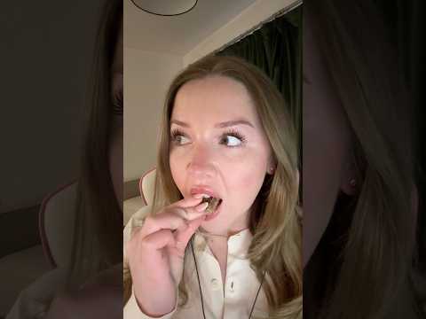 Real or fake cookie asmr  #tingles #asmrvideo #mukbang
