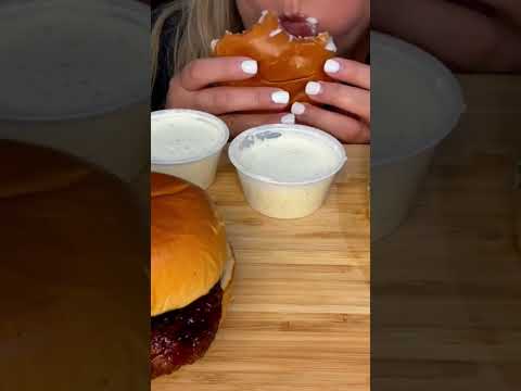 Trying WingStops Chicken Sandwiches! 😮 #asmr #asmreating #food #chickensandwich #review