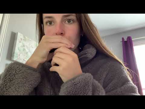 ASMR Mouth Sounds and Hand Mouvements