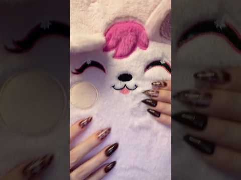 Scratching and Tapping 🎉#pelinasmr #scratching #scratchingasmr #tapping #tappingasmr