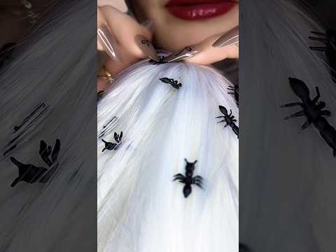 asmr wig on mic 💆🏻‍♀️🐜 #asmr #relax #visualtingle #relaxing #gumchewingasmr #satisfying