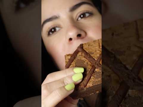 ASMR COMENDO BROWNIE