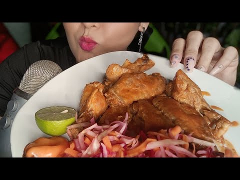 ASMR comiendo alitas de pollo a la diabla 