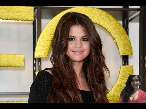 Selena Gomez  Shows Off Toned Legs In Tiny Denim Shorts - commentary