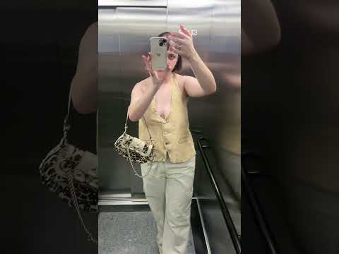 Asmr no elevador O final kkkk #asmr #relax #asmrcaseirinho #tingles #mouthsounds