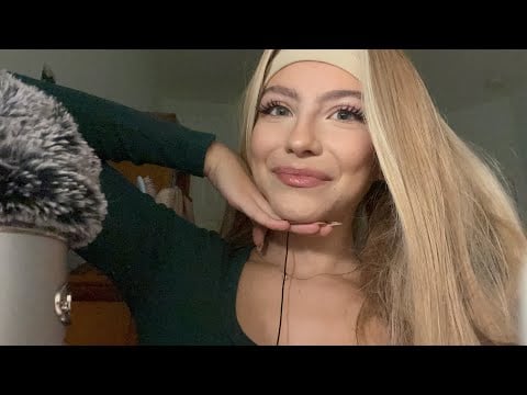 ASMR mic brushing (+whispers)