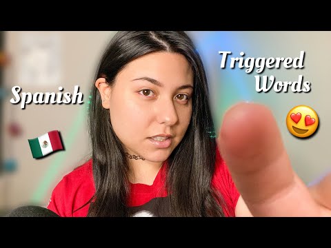 ASMR~ Repeating Spanish Trigger Words (part 2) | hand movements | #fluttering #whispers