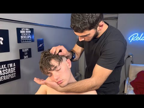 Relaxing and sleepy ASMR body massage