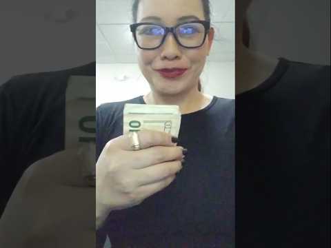 GIVE ME MONEY I PUT INSIDE MY PIGGY BANK#everyone #shortsfeed #money #wallet #piggybank