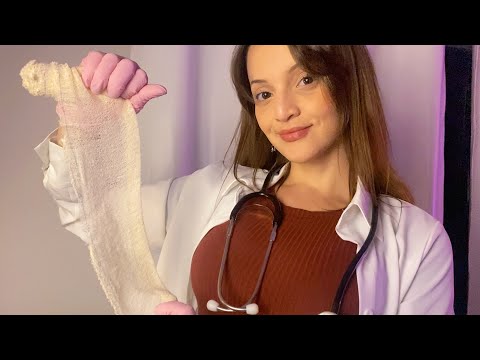 ASMR Médica Cuidando do Seu Braço Quebrado 🩺💤 | Roleplay Relaxante para Dormir