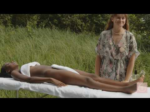 💆‍♀️🌿 Serene Escape | ASMR Relaxing Outdoor Massage with Oil – Dominica 🌸✨