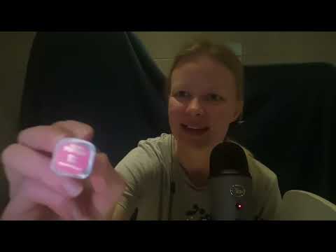 Asmr Suomi - ostosten esittelyä kuiskustellen