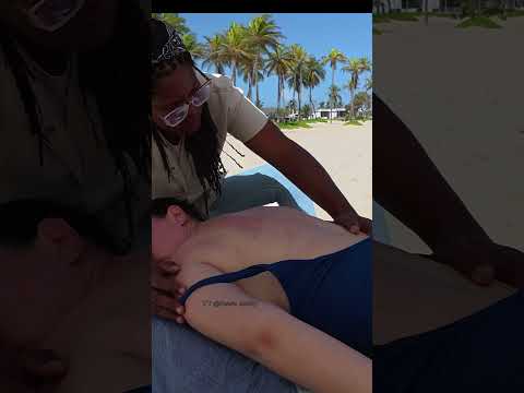 Súper relajante masaje de espalda en la Isla de Margarita, #Venezuela 🌴 🇻🇪 #relax #massage
