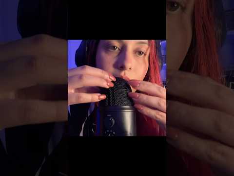 Toco tu carita♥️ #asmr #relax #asmrcommunity #mouthwhisper #mouthsounds #youtubeshorts #love