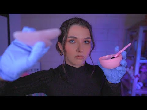 ASMR La CHICA ANTIPÁTICA Te HACE el SKINCARE sin Ganas | Lonixy ASMR