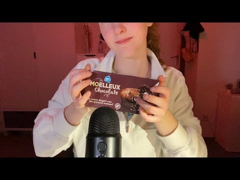 ASMR ~.~ (Sticky) triggers on lavacake 🍫 (tapping, tracing) *ant*