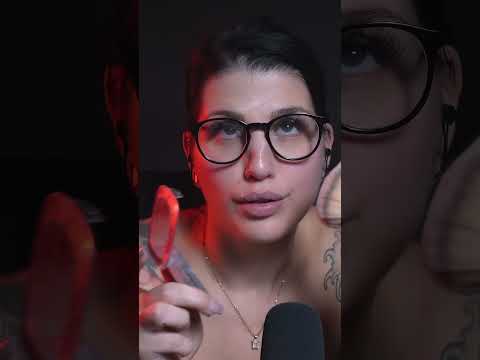 Weißt du womit ich mich da schminke? 🥰🫣 #asmr #asmrgirl #asmreating