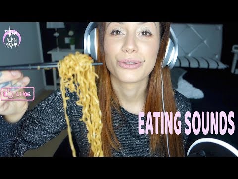 ASMR EATING SOUNDS  / WHISPER / NOODLES MUKBANG / EATING SHOW