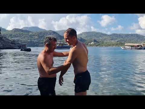 ASMR MASSAGE TO MY FOREIGN FOLLOWER IN THE SEA WITH BIRD SOUNDS!