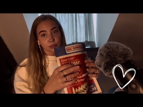 Nederlandse ASMR💞|Samen door de reclame heen bladeren📖| Crinkly paper sounds🤍|Fluisteren💋