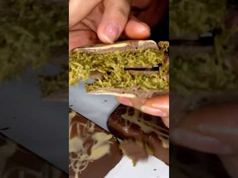 That SNAP and CRUNCH #food #asmr  #dubaichocolate
